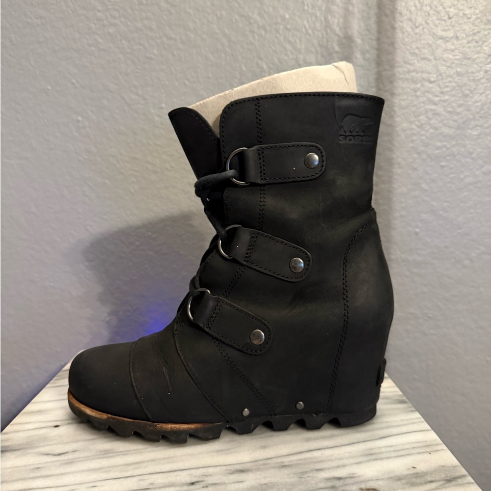 Sorel Women's Black Leather Wedge Boots